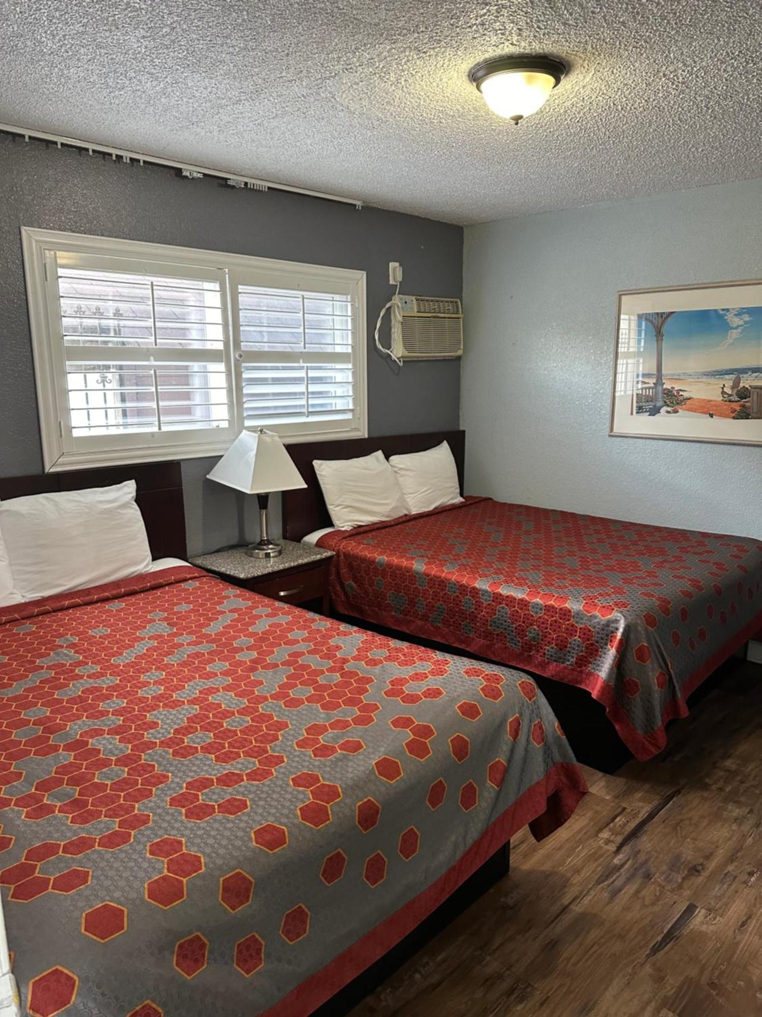 Fireside Inn By The Beach Boardwalk & Bowling Santa Cruz Bagian luar foto