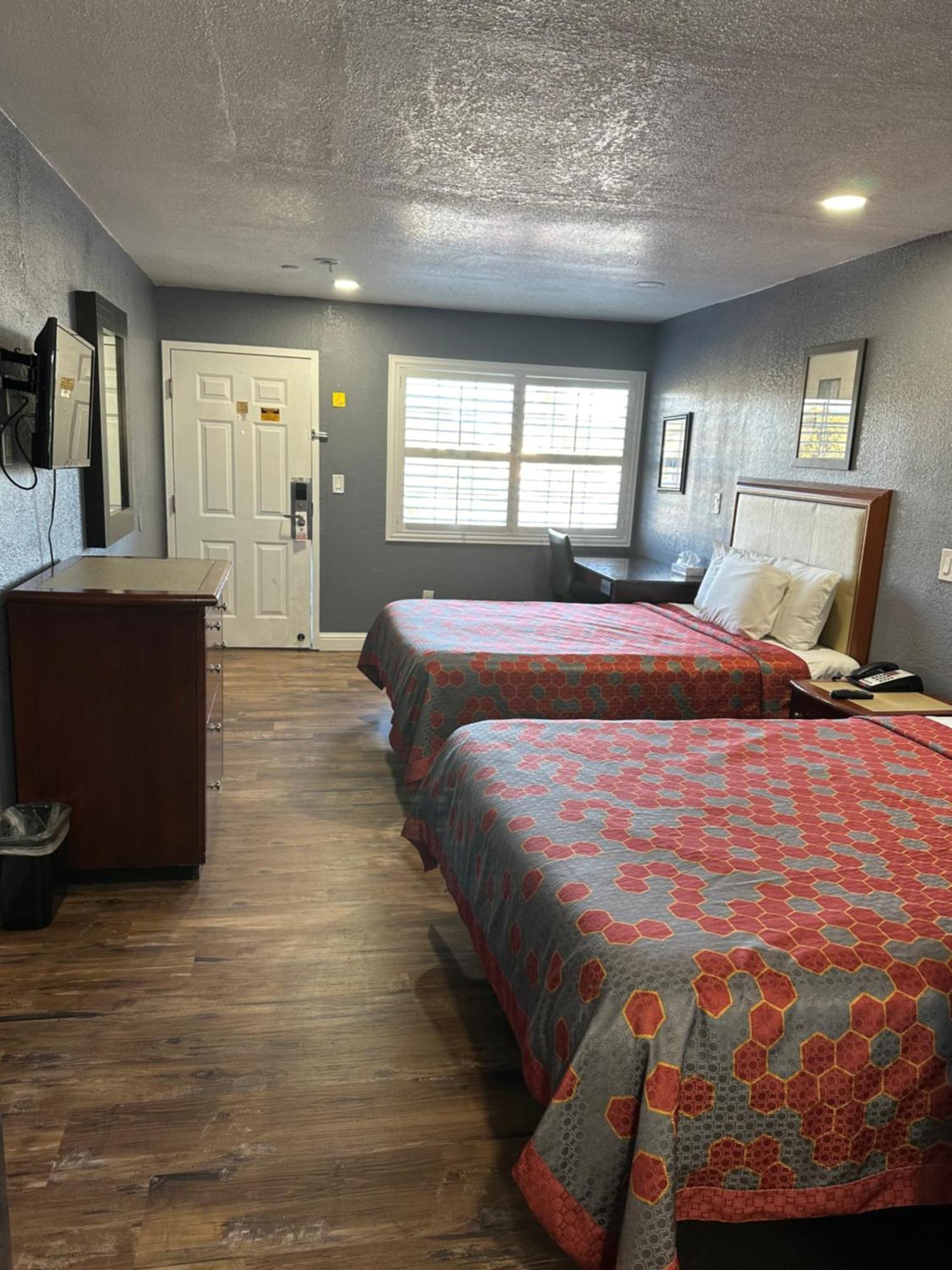 Fireside Inn By The Beach Boardwalk & Bowling Santa Cruz Bagian luar foto