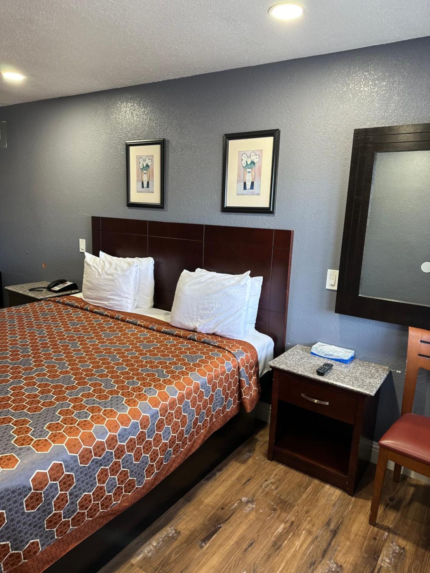 Fireside Inn By The Beach Boardwalk & Bowling Santa Cruz Bagian luar foto